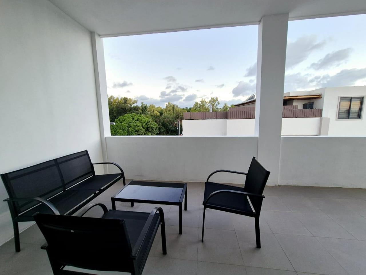 Skyview Apartment- Rooftop Penthouse With Sunset & Sea Views Flic en Flac Экстерьер фото